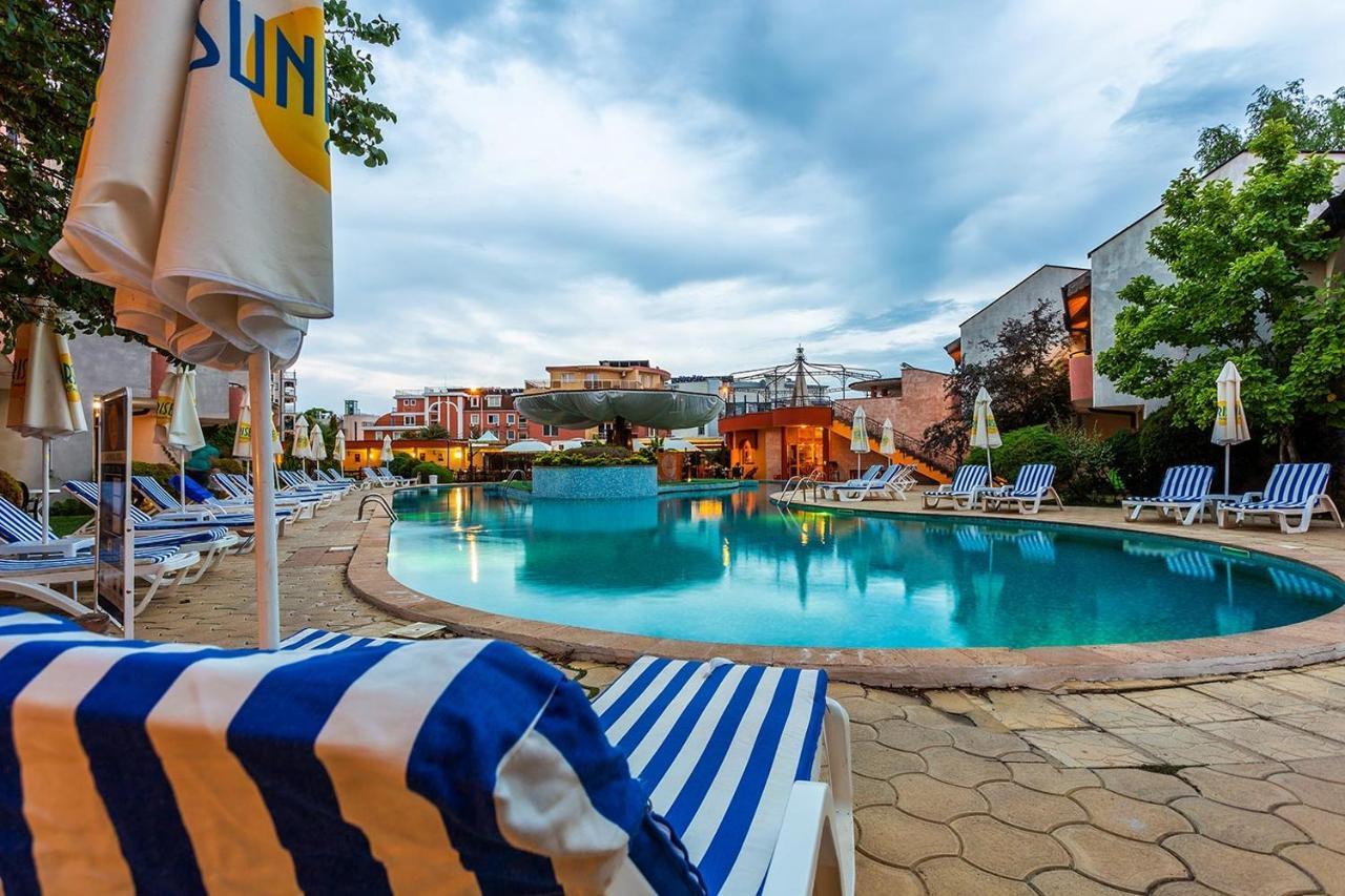 Complex Sunrise By Hmg Hotell Slăntjev Brjag Exteriör bild